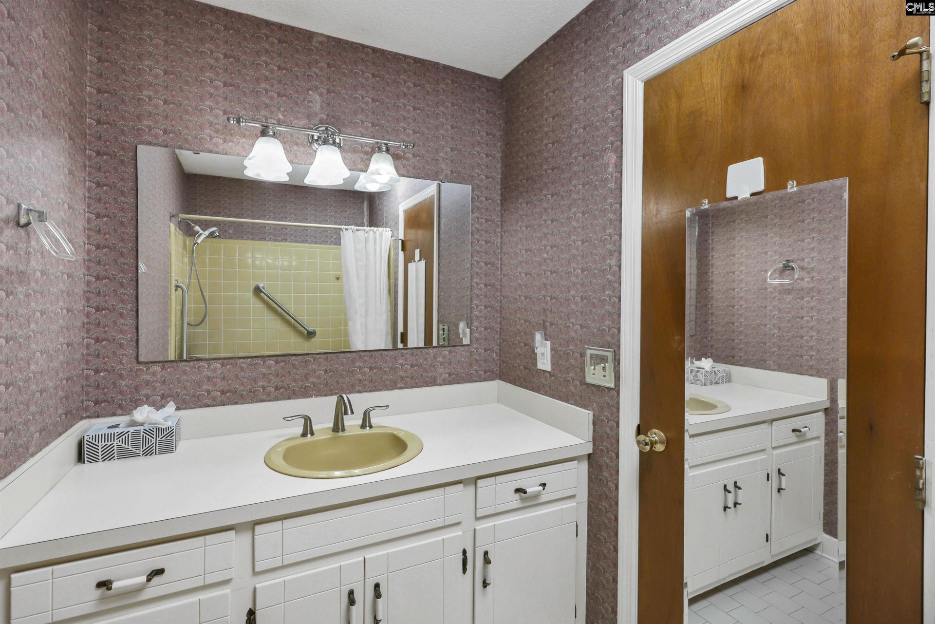 117 Springfield  Photo 23