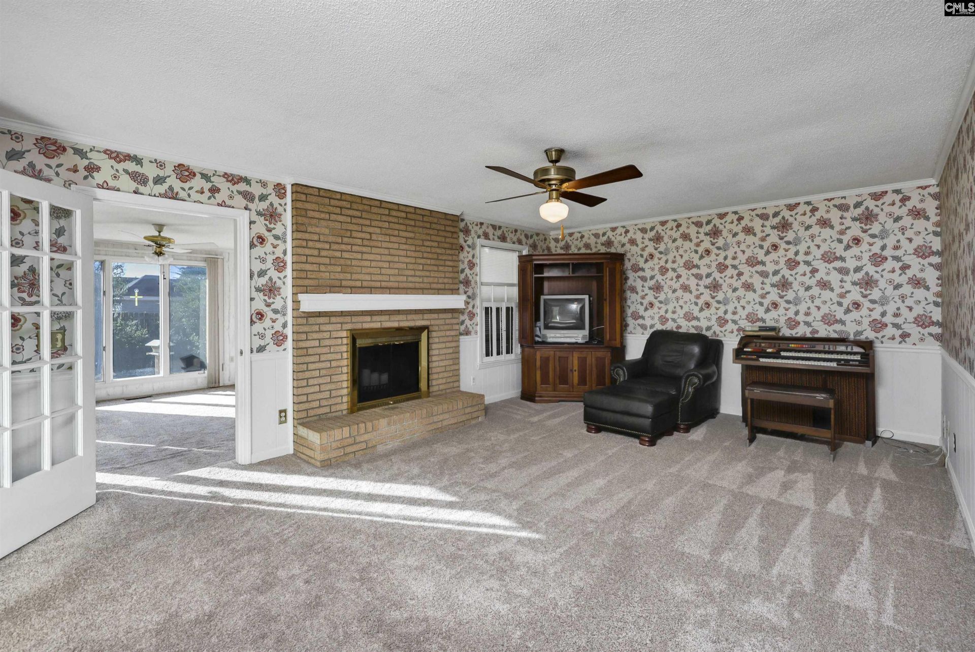 117 Springfield  Photo 24