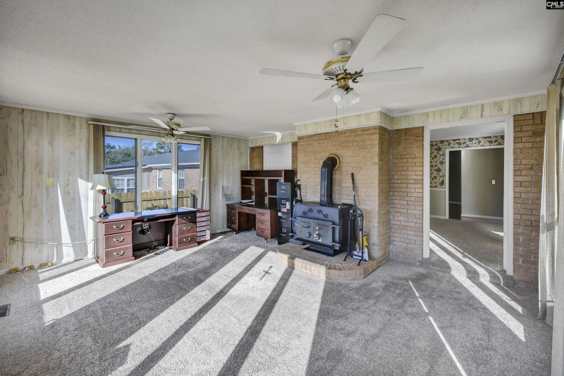 117 Springfield  Photo 32