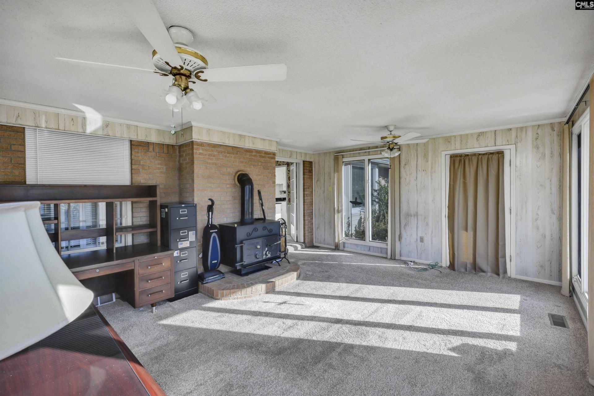 117 Springfield  Photo 33