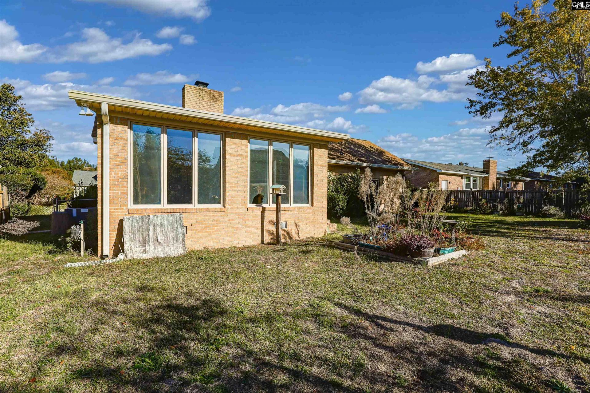 117 Springfield  Photo 36