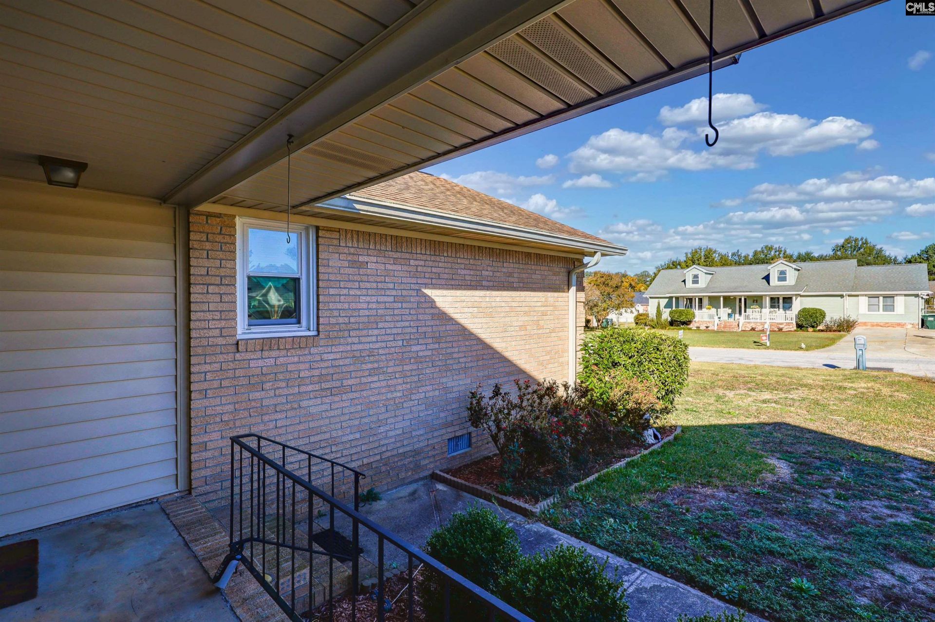 117 Springfield  Photo 43