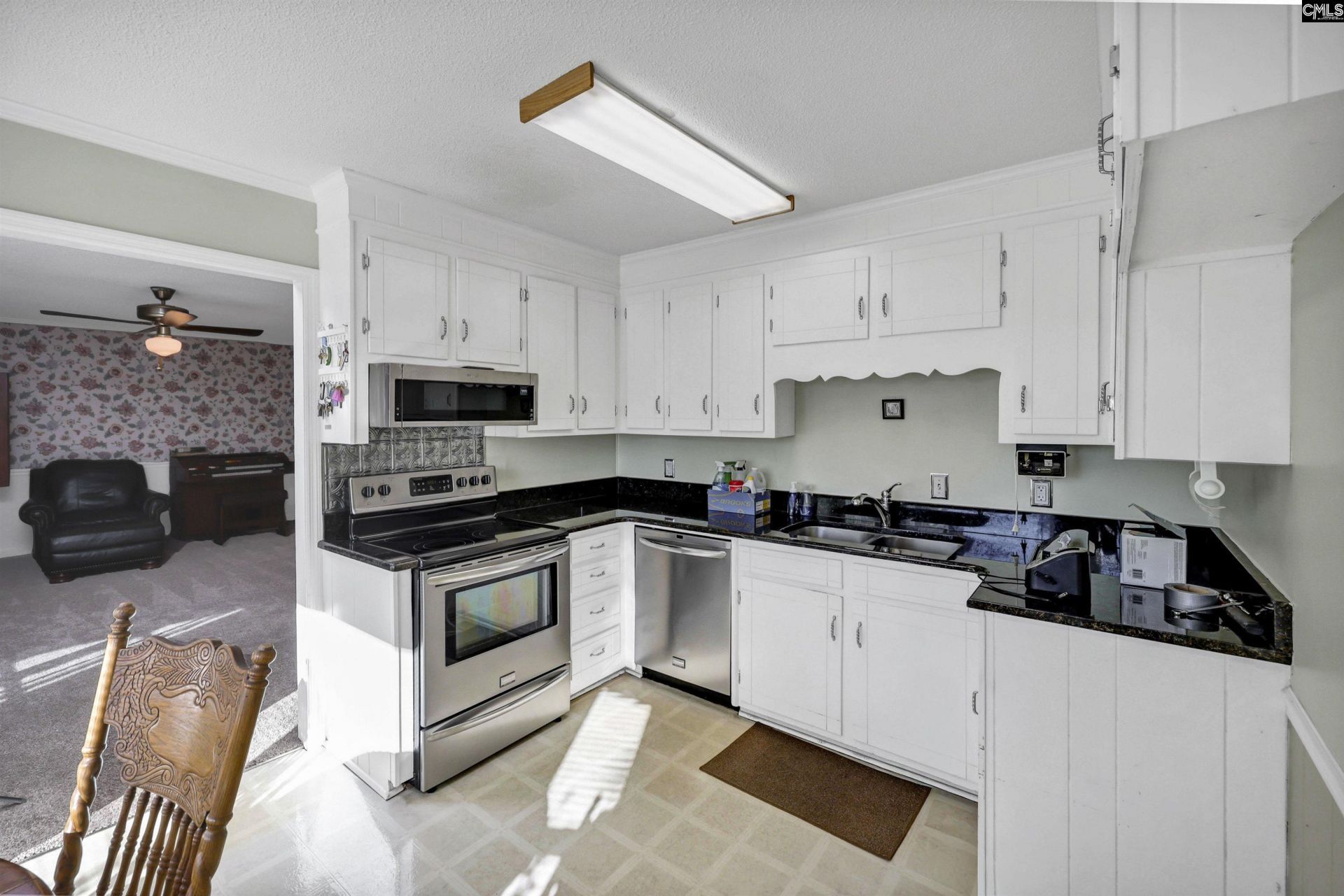 117 Springfield  Photo 6