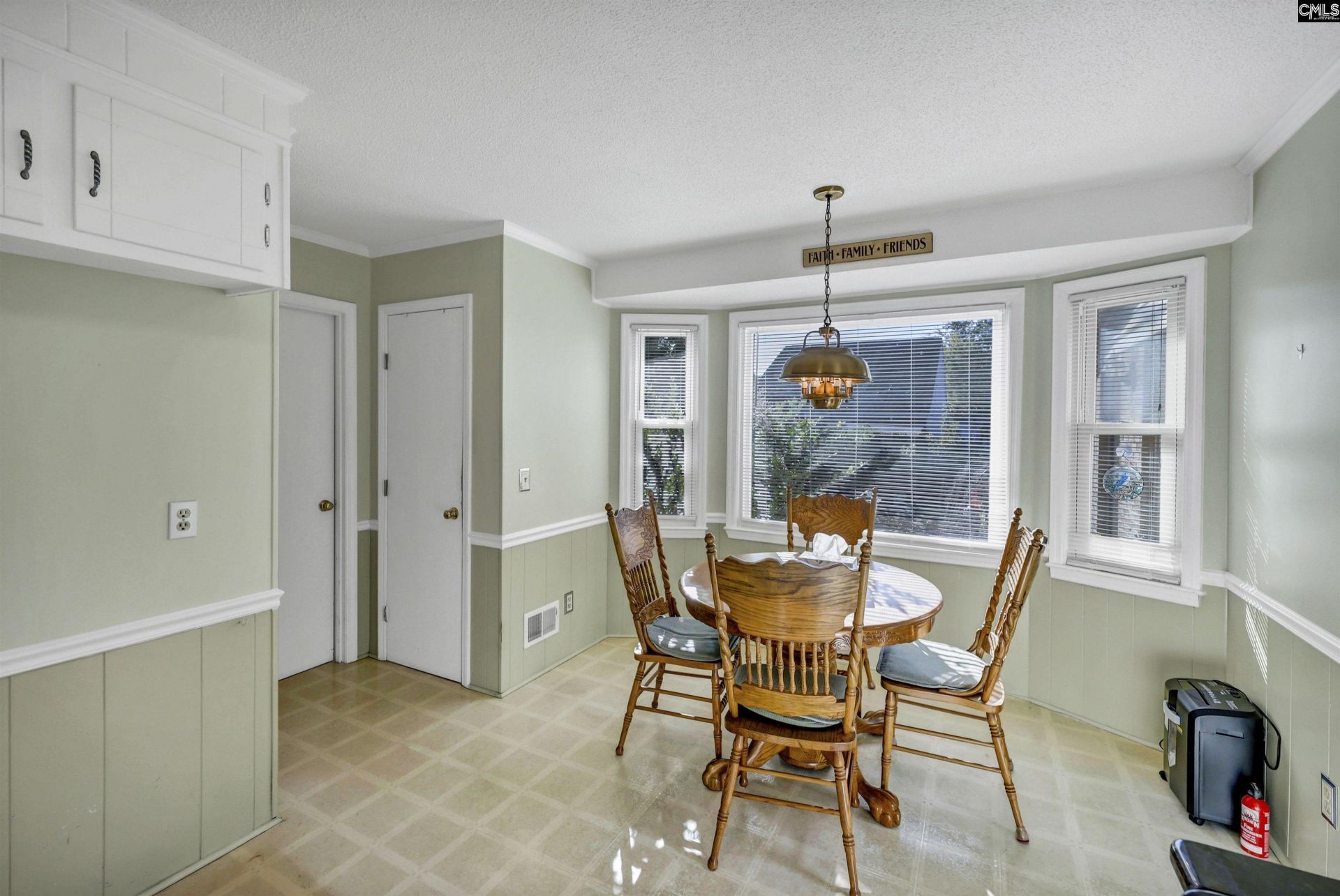 117 Springfield  Photo 7