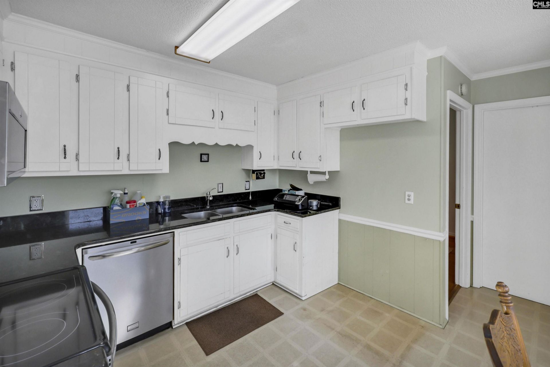 117 Springfield  Photo 8