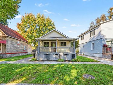 237 Pleasant Street , Marine, Mi 48039