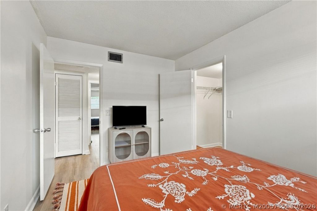 2950 SE Ocean Boulevard , Unit 5-2, Stuart, FL 34996 Photo