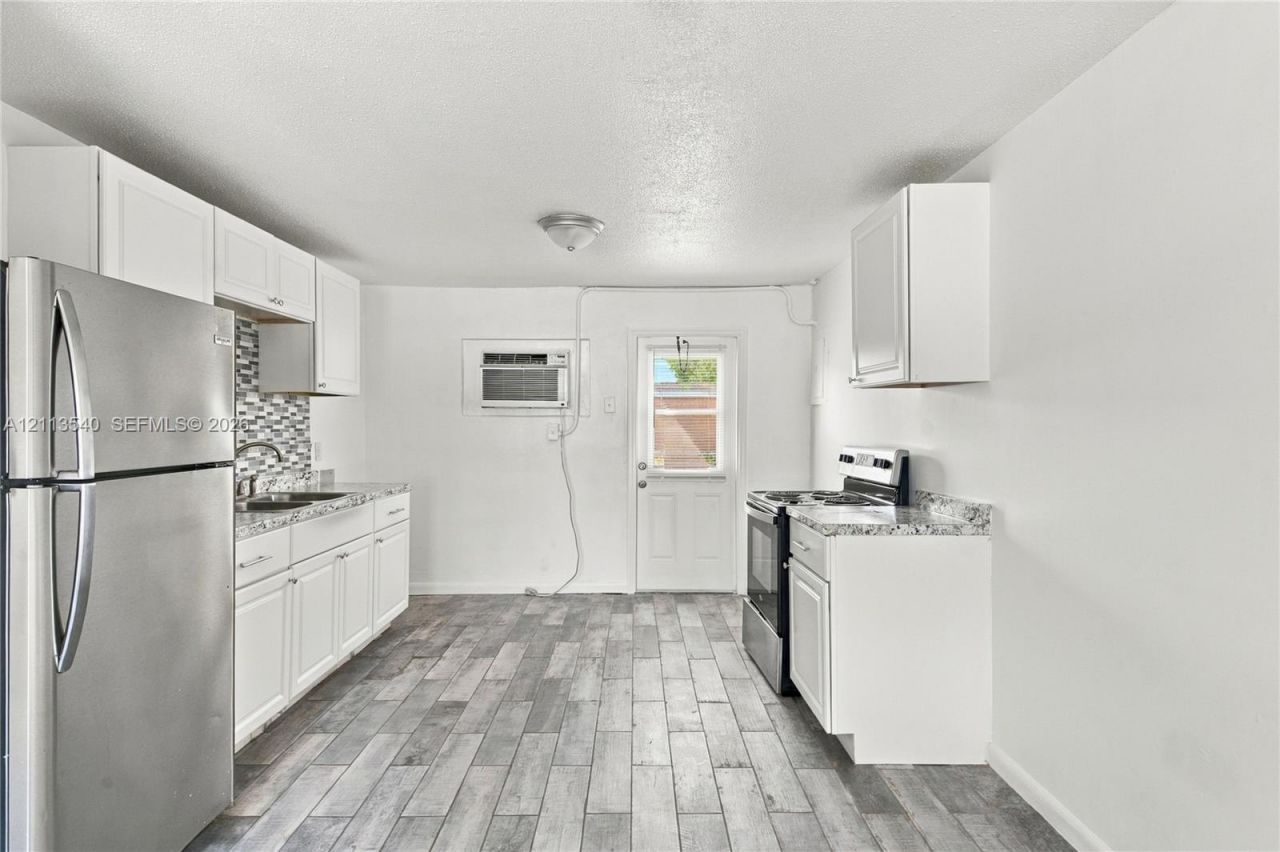 907 N 20th St , Unit A, Fort Pierce, FL 34950 Photo