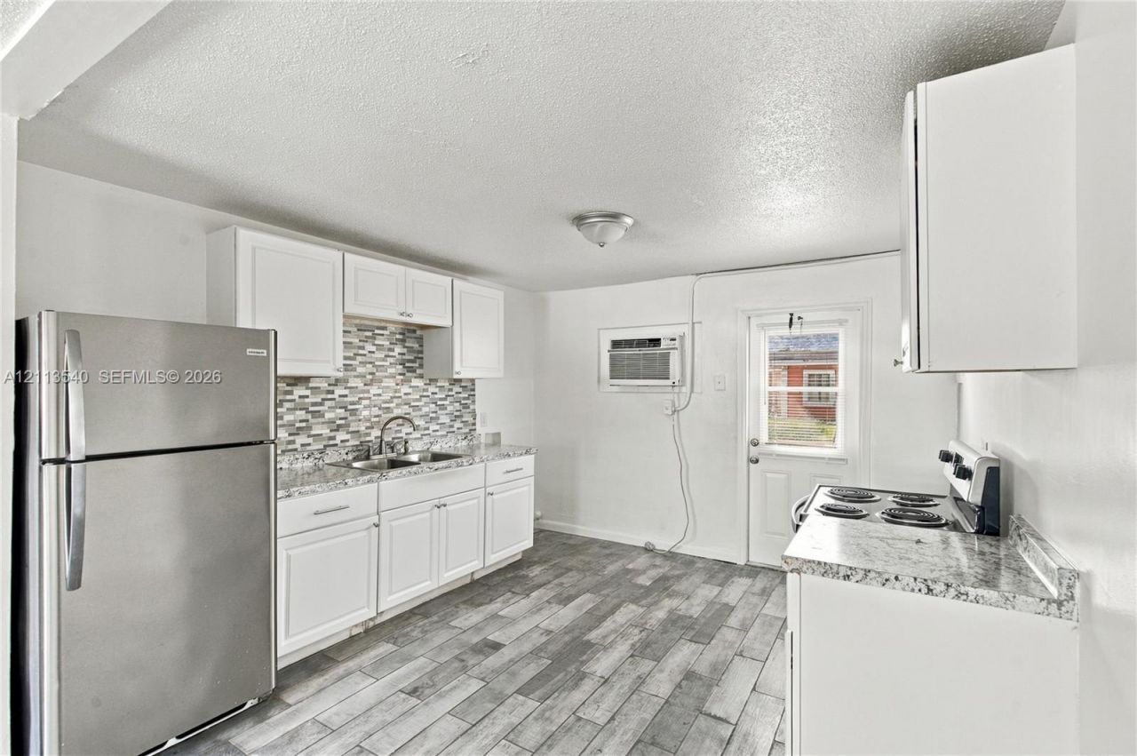 907 N 20th St , Unit A, Fort Pierce, FL 34950 Photo