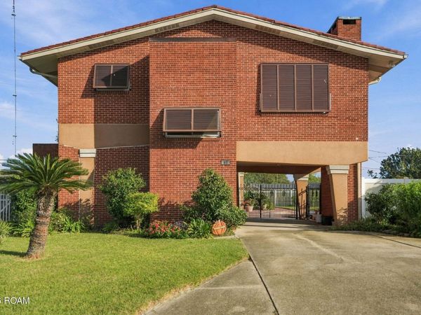 66 Howard Street, Gretna, LA 70053