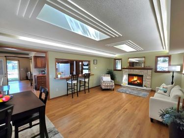 558 113th Lane NW, Coon Rapids, MN 55448