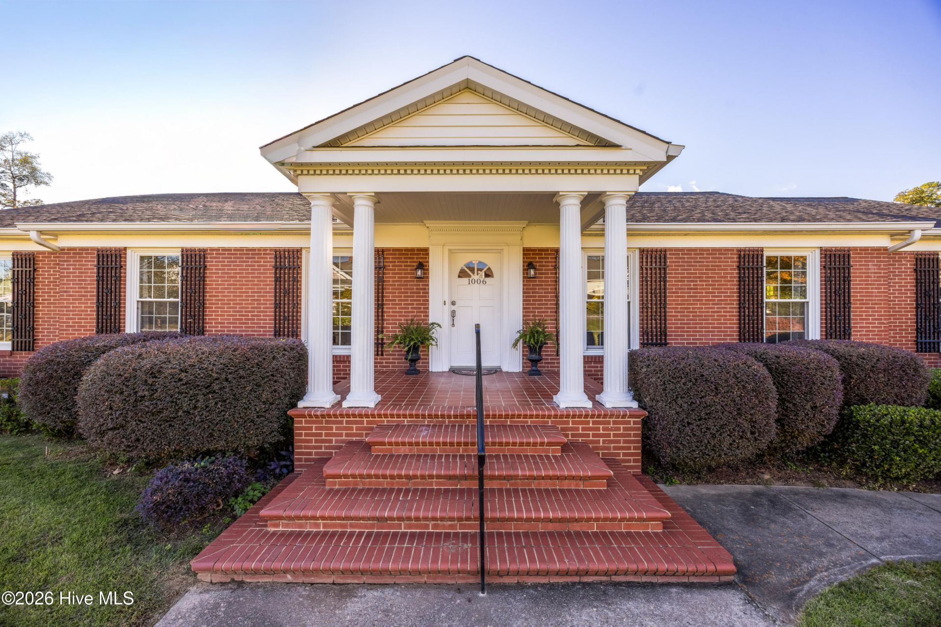 1006 Lake Avenue Photo 9