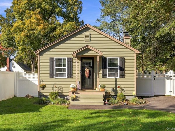 19 Lacrosse Road , Mastic Beach, NY 11951