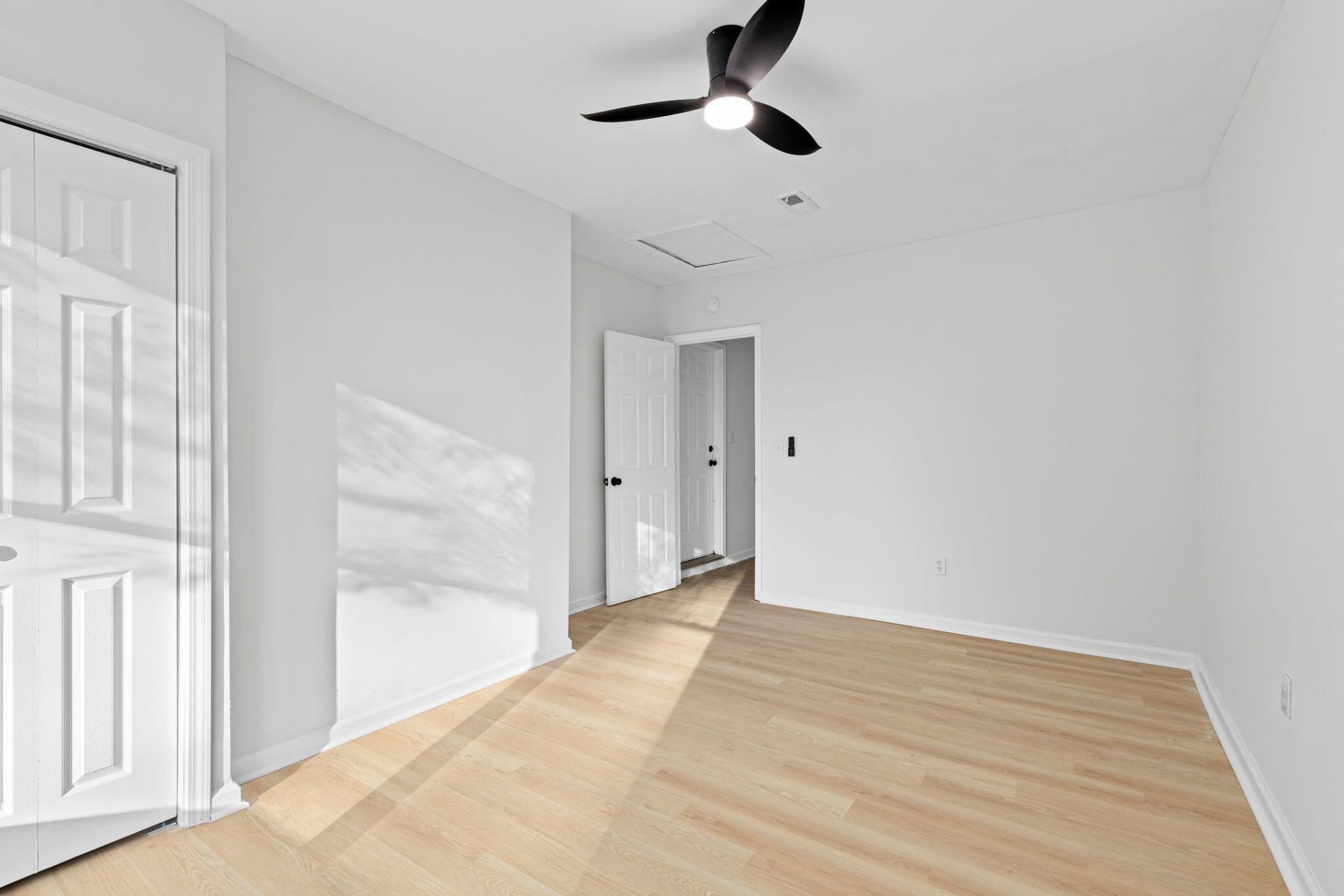 306 Resinwood Road Photo 17