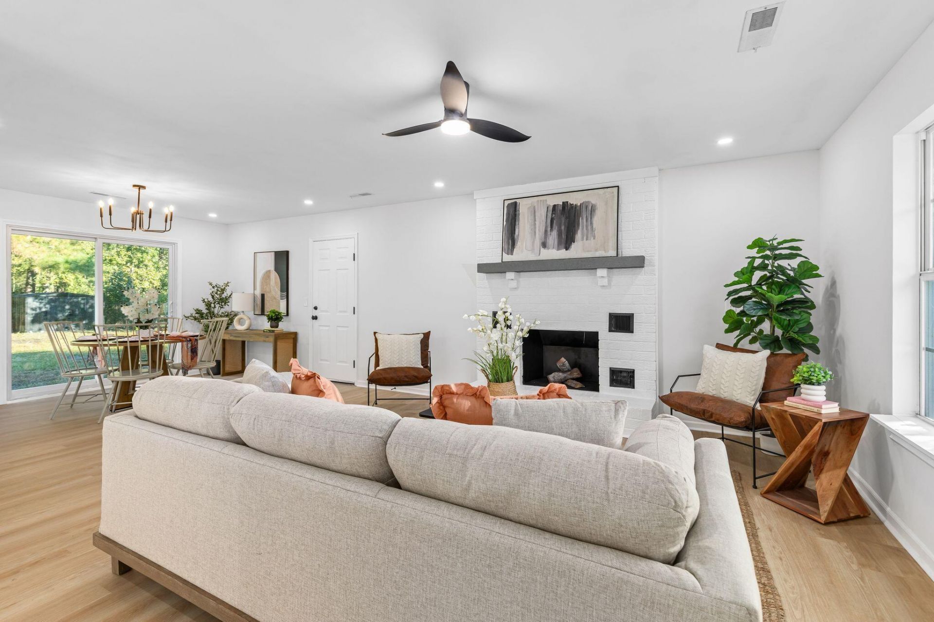 306 Resinwood Road Photo 5