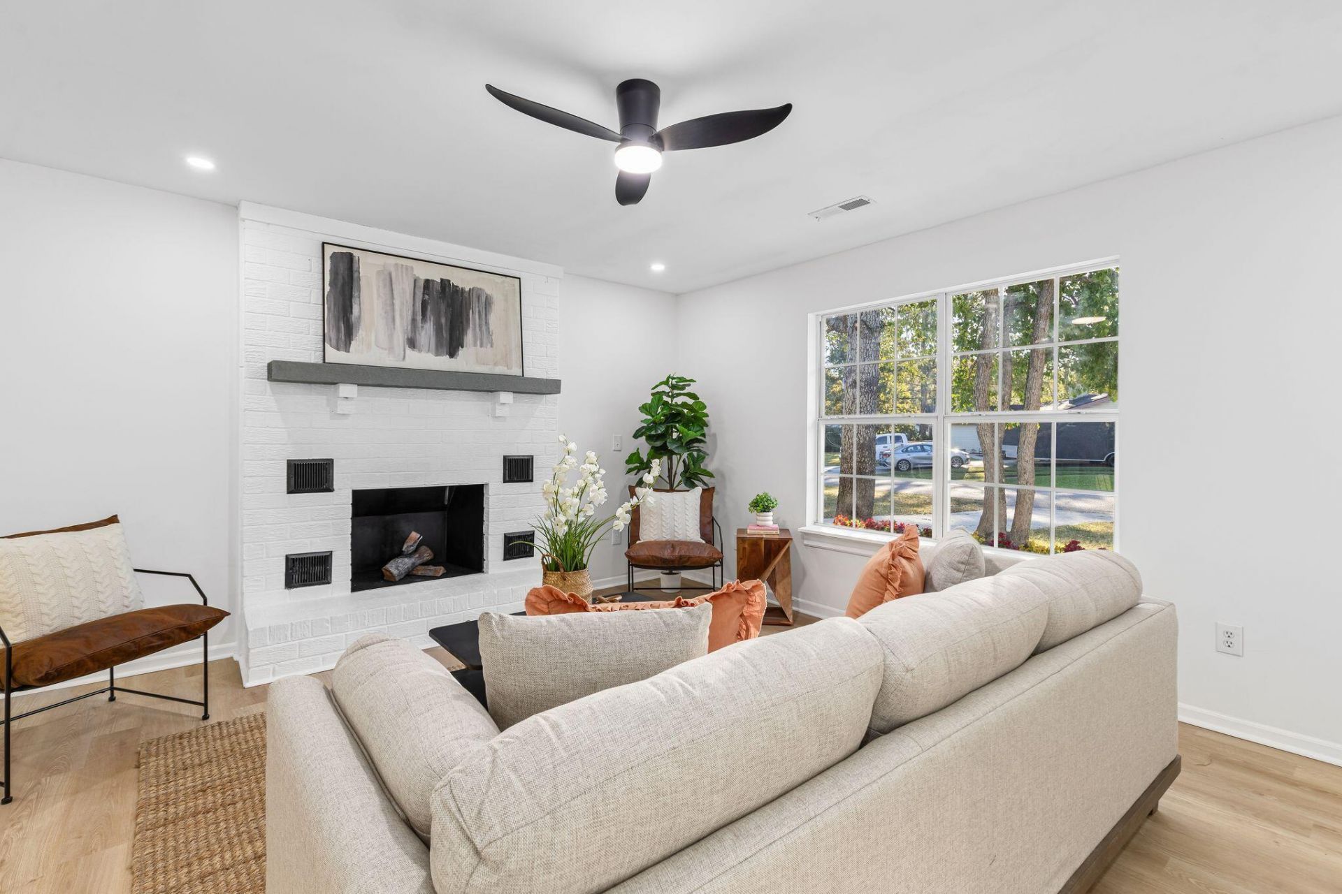 306 Resinwood Road Photo 6