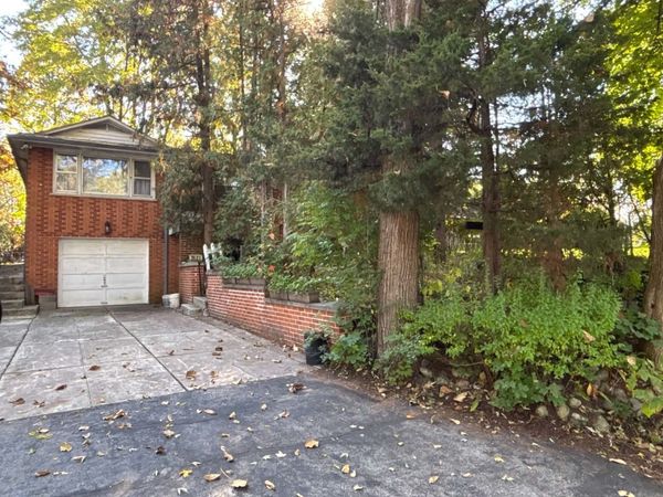 2121 Fairview Avenue, Fox River Grove, IL 60021