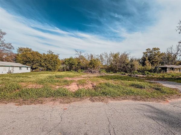 913 SW 5th Street, Anadarko, OK 73005