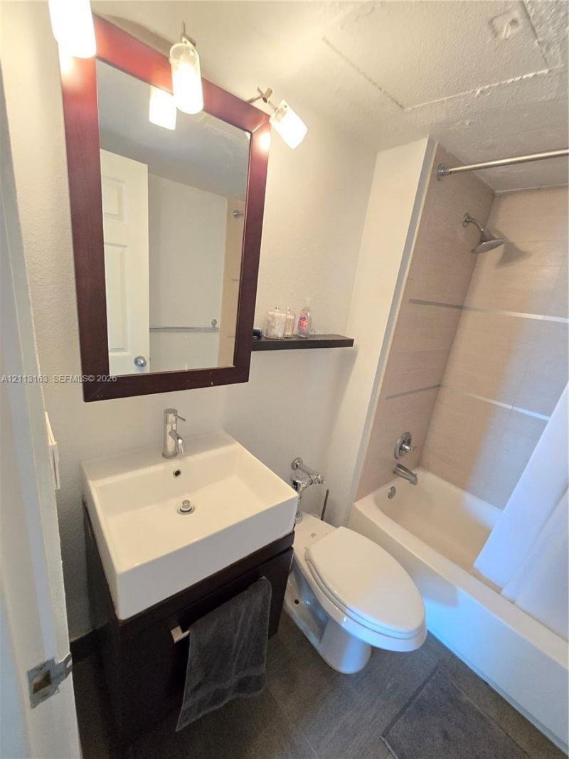 1500 Bay Rd , Unit 422S, Miami Beach, FL 33139 Photo