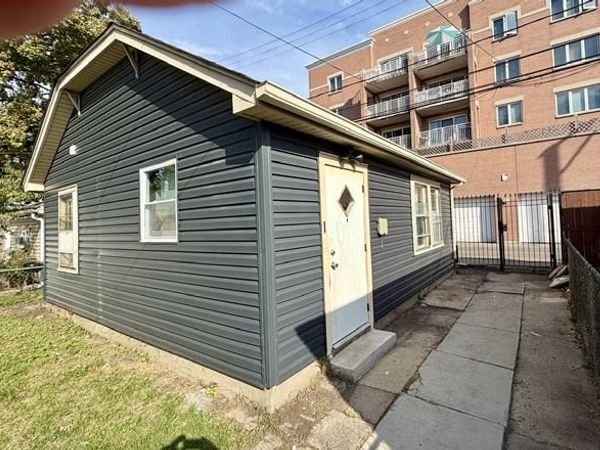 3253 N Oconto Avenue , Unit Coach, Chicago, IL 60634