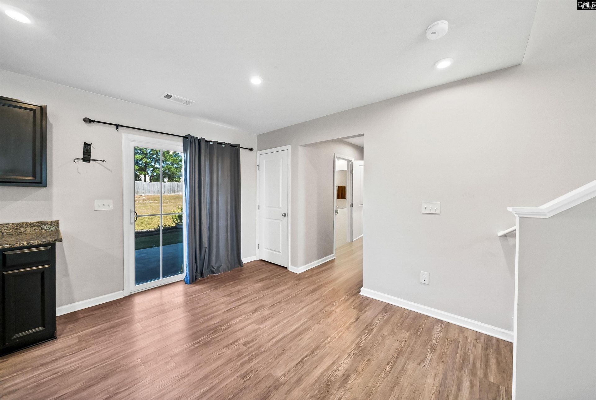 713 Sequioa Drive  Photo 9