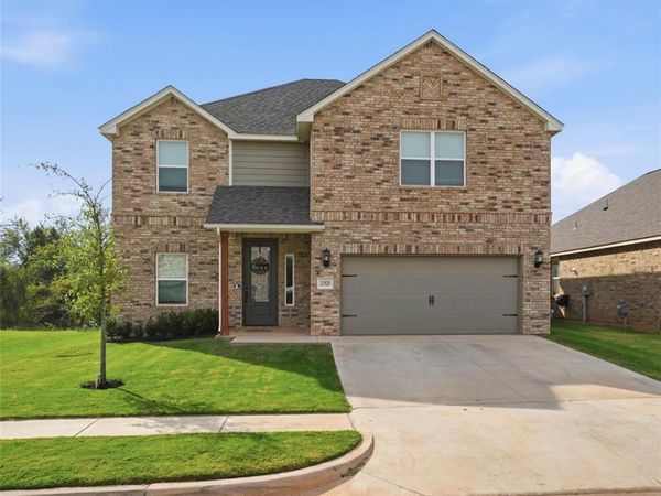 11820 SW 30th Street, Yukon, OK 73099