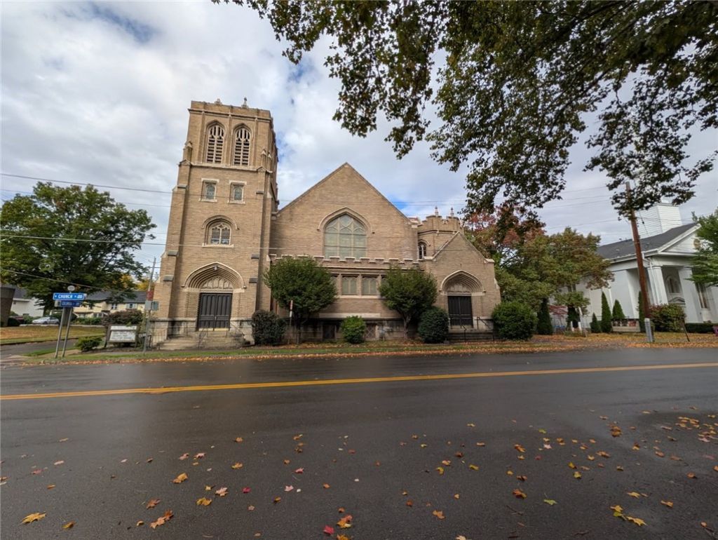 330 W Church Street, Elmira, NY 14901 Main Photo
