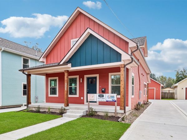 309 E Granger Avenue , Des Moines, IA 50315