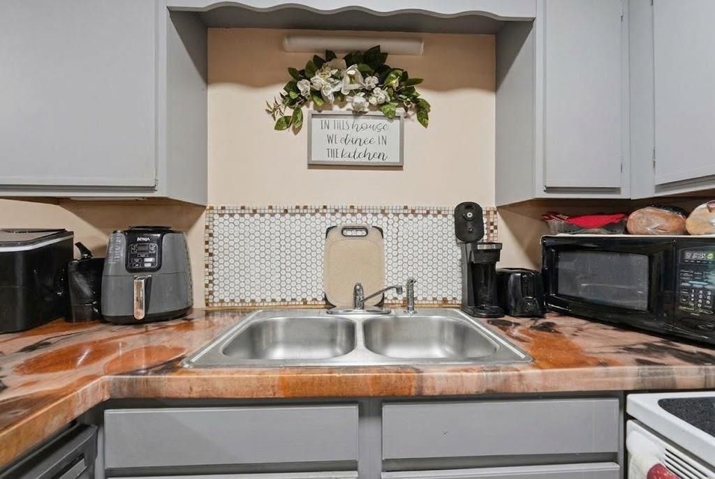 500 Fairway Village Dr.  Photo 13