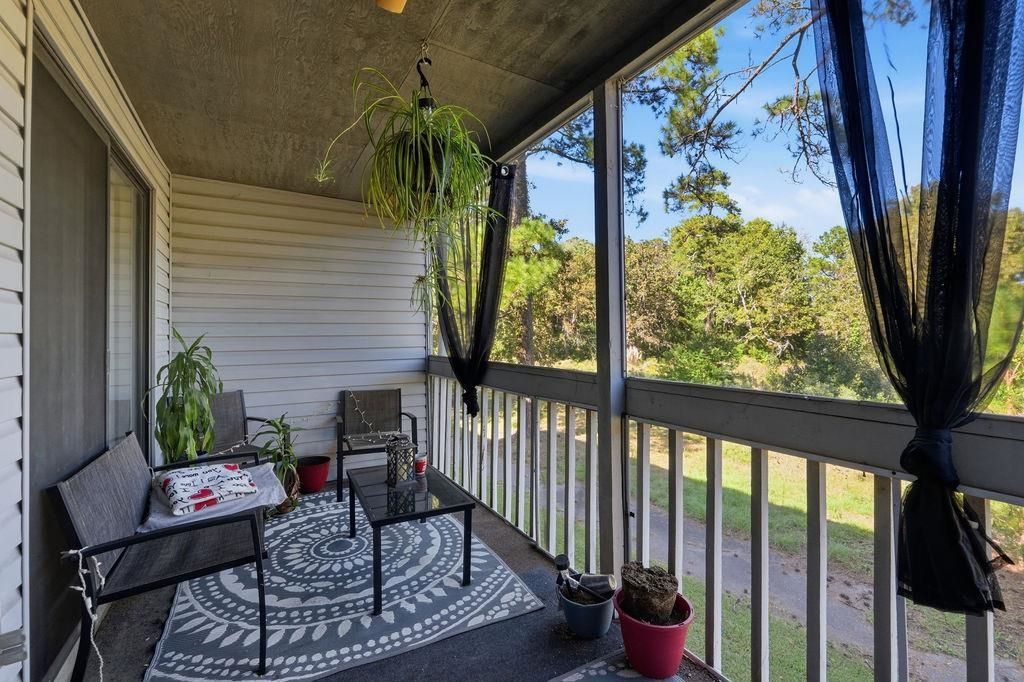 500 Fairway Village Dr.  Photo 19