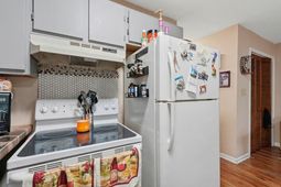 500 Fairway Village Dr.  photo 4