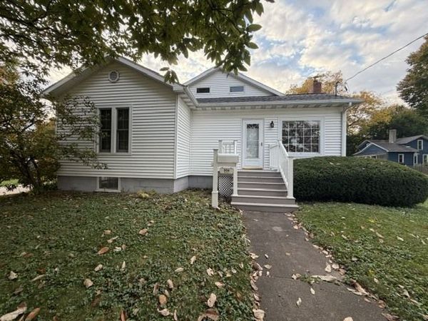 506 9th Avenue , Mendota, IL 61342