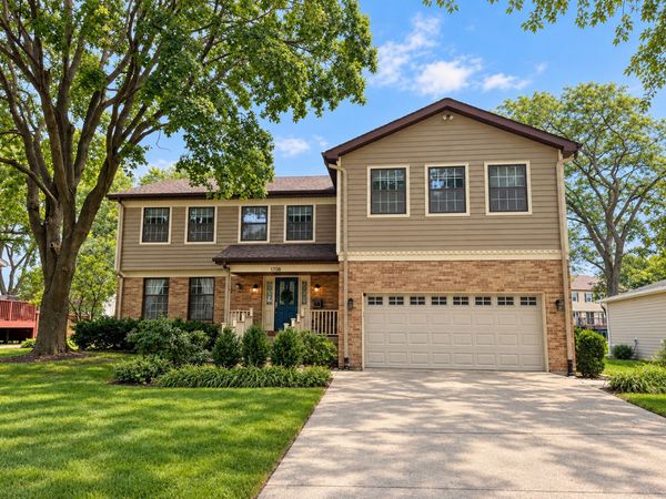 1708 Cranshire Court, Deerfield, IL 60015