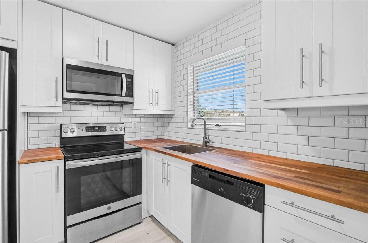 4480 Ironwood Circle , Unit 216A, Bradenton, FL 34209 Photo