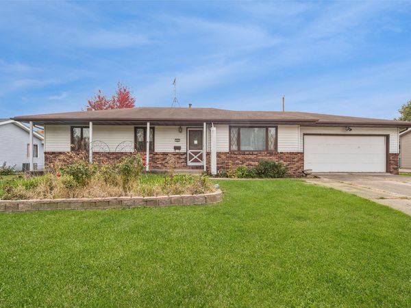 505 SE 10th Street , Ankeny, IA 50021