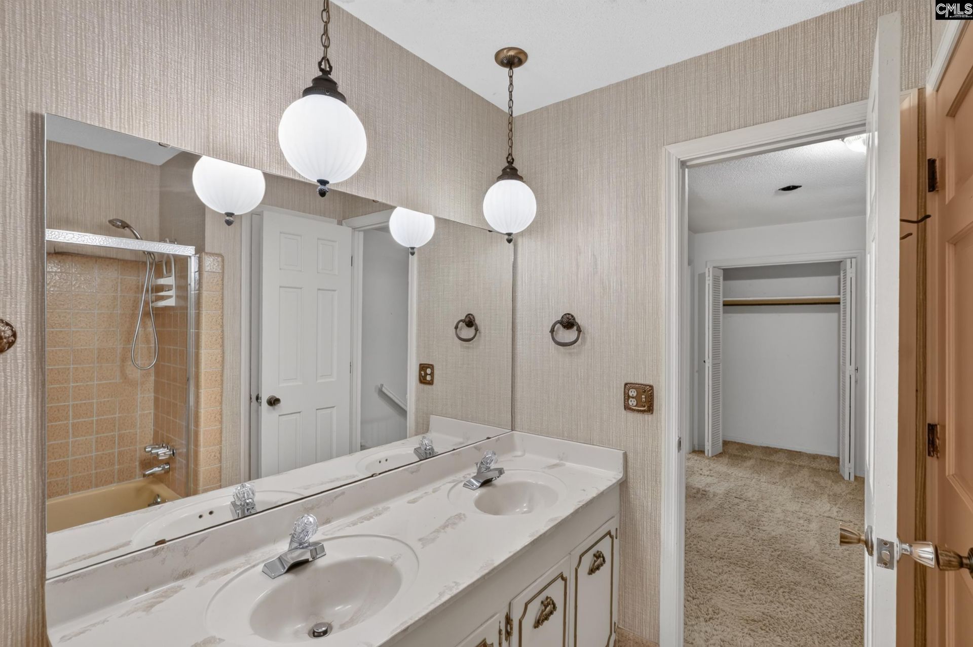 500 White Falls Drive  Photo 33