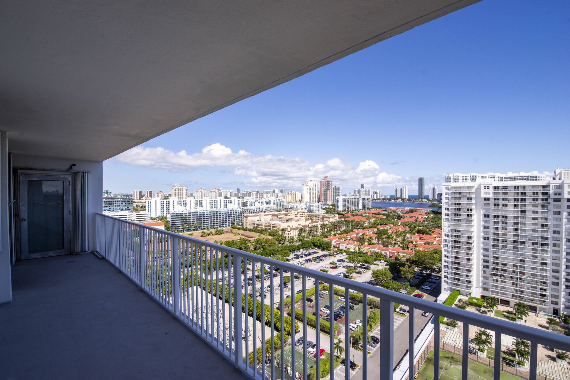 2801 NE 183rd Street, Unit 2104W, Aventura, FL 33160 Photo