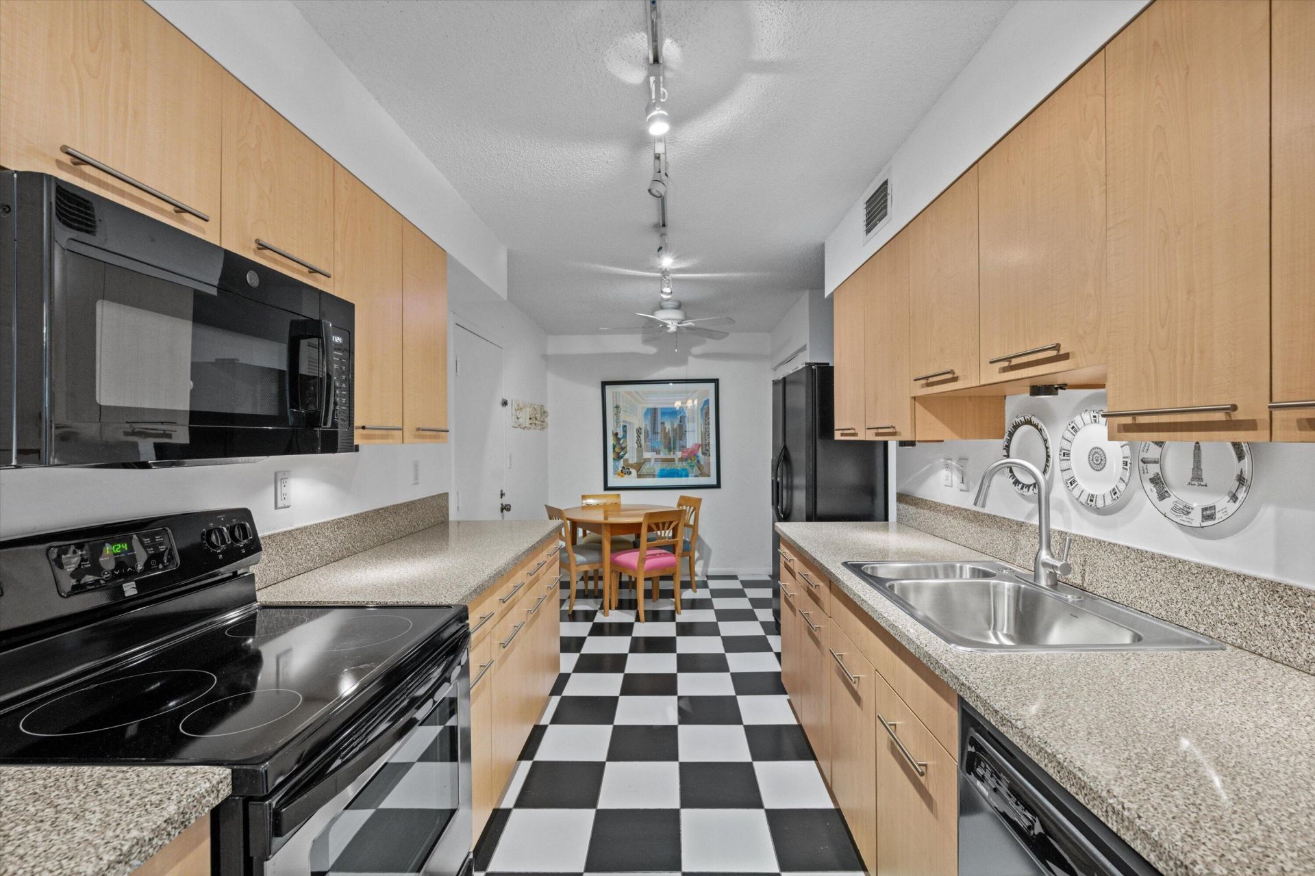 611 SE 7th Street, Unit PH-5, Delray Beach, FL 33483 Photo