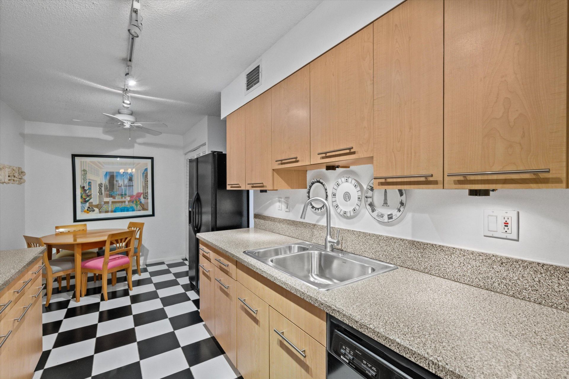 611 SE 7th Street, Unit PH-5, Delray Beach, FL 33483 Photo