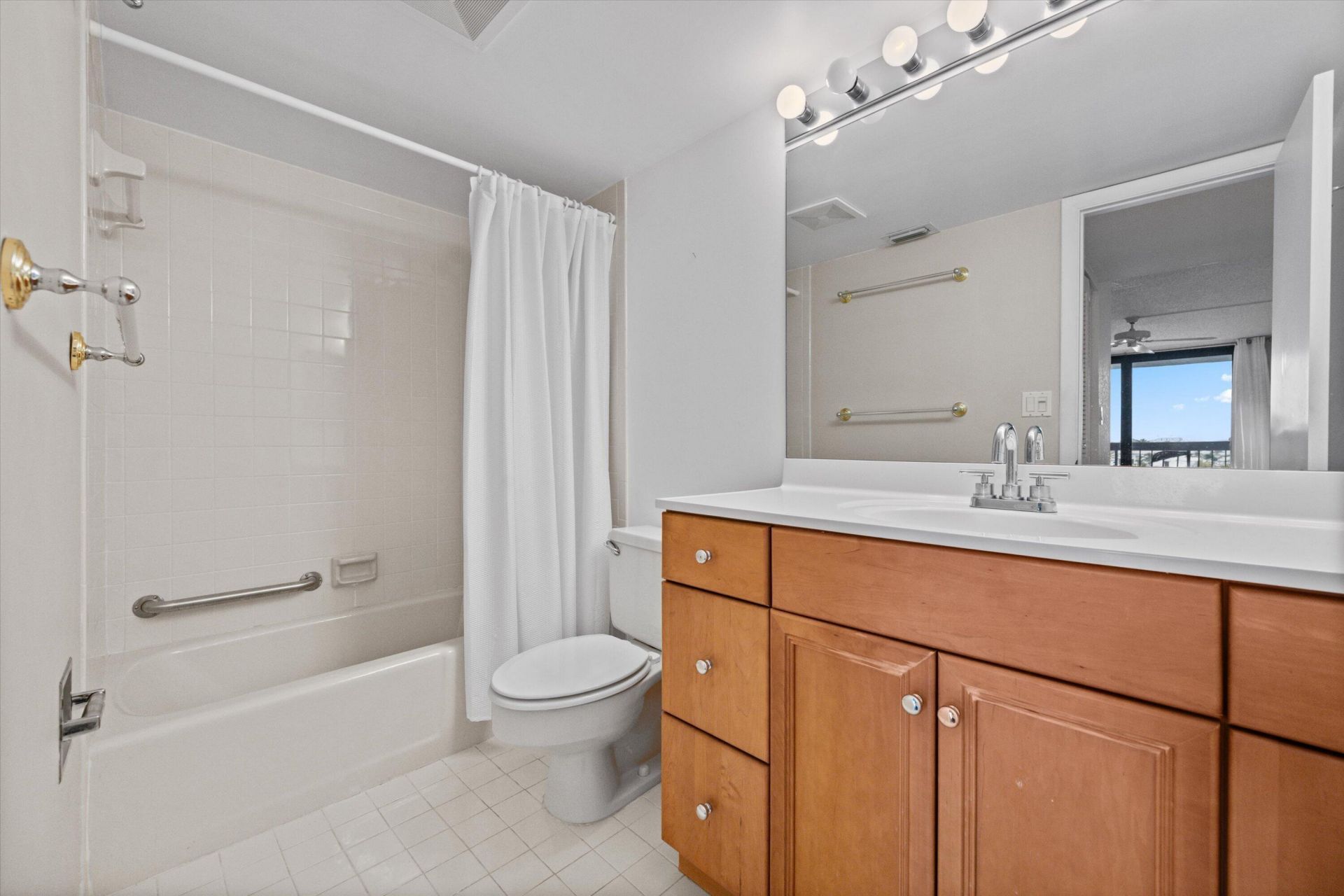 611 SE 7th Street, Unit PH-5, Delray Beach, FL 33483 Photo