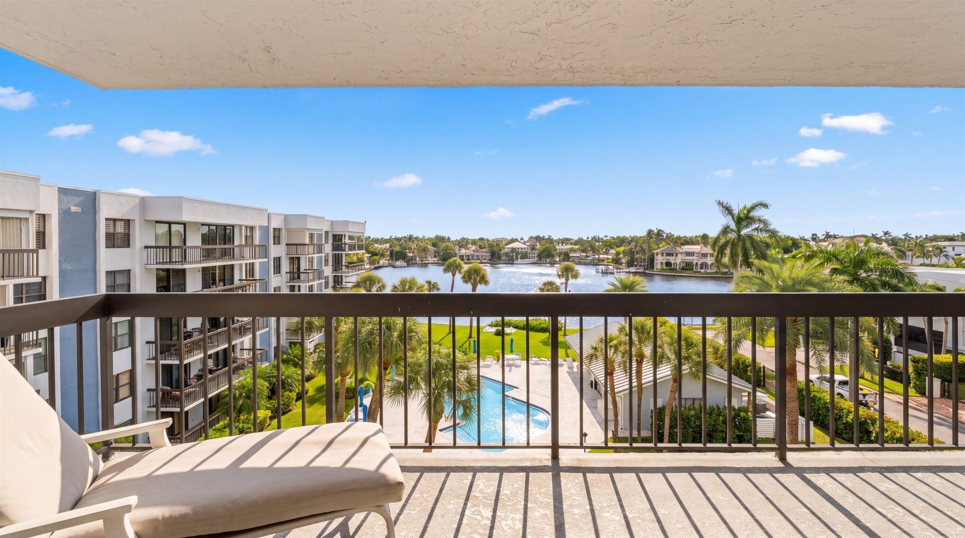 611 SE 7th Street, Unit PH-5, Delray Beach, FL 33483 Photo