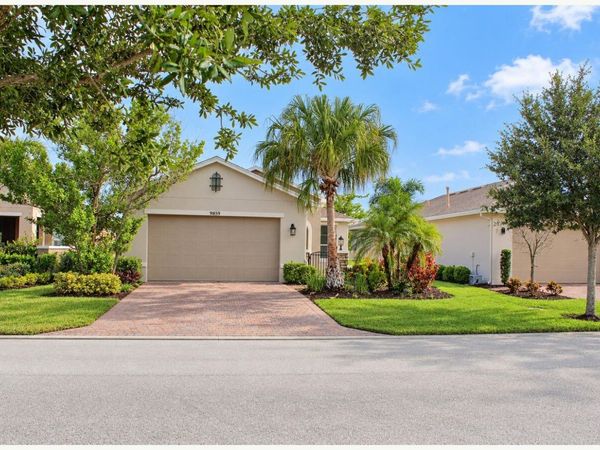 9859 SW TRUMPET TREE Circle, Port St. Lucie, FL 34987