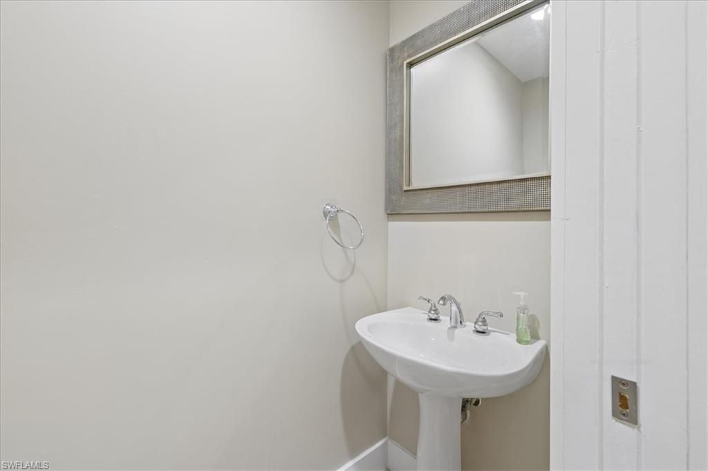 2080 W 1st St, Unit 108, Fort Myers, FL 33901 Photo