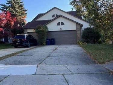 473 Village Oaks Court , Ann Arbor, Mi 48103