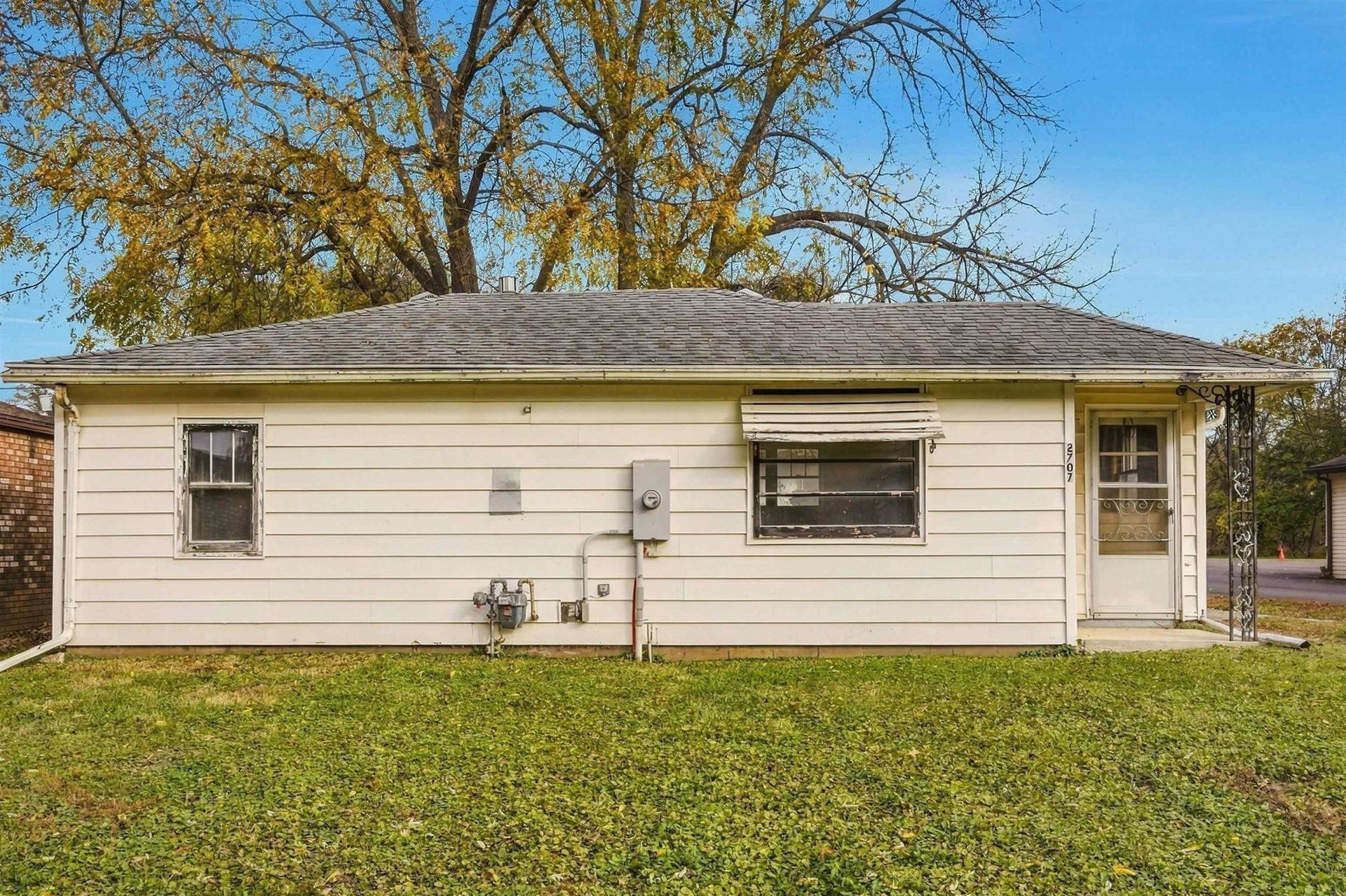 2707 Center Street, Cedar Falls, IA 50613 Main Photo