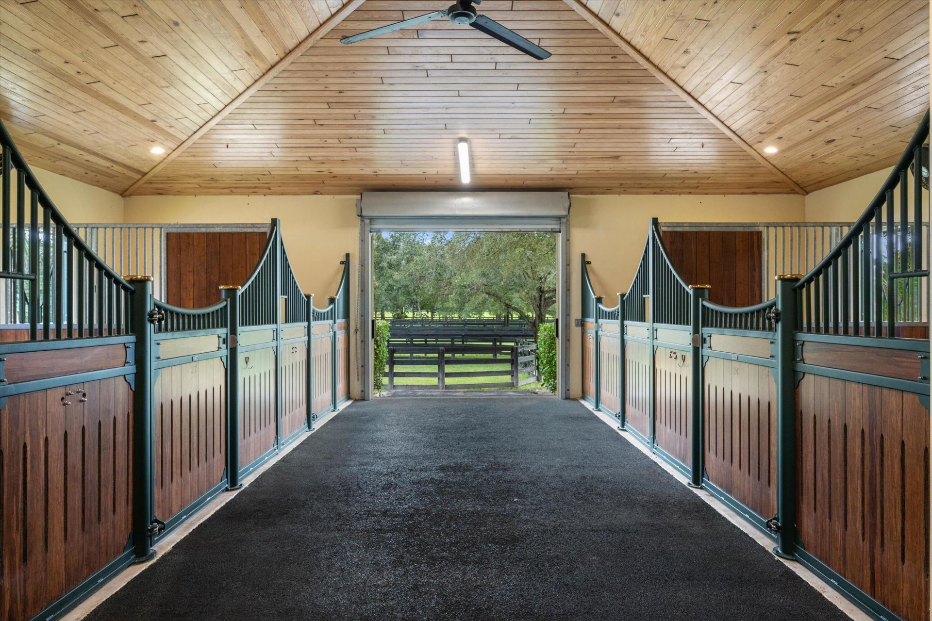 4980 Stables Way, Wellington, FL 33414 Photo