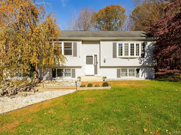 101 Crum Elbow Road , Hyde Park, NY 12538