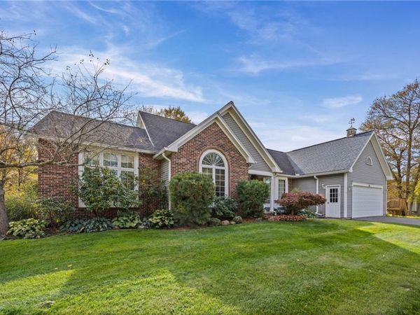 346 Woodmill Drive , Rochester, NY 14626