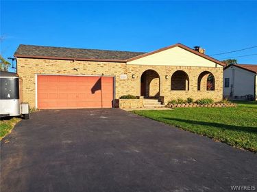 5130 Sweet Home Road , Niagara Falls, NY 14305