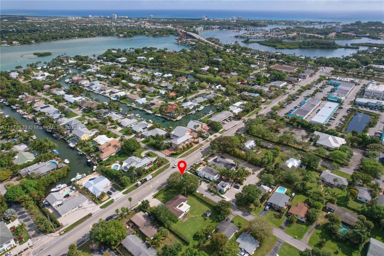 330 Center Street, Jupiter, FL 33458 Photo